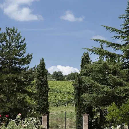 Tenuta San Filippo Alloggio per agriturismo Montalcino